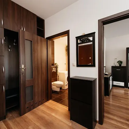 2-Room Apartment With Garage And Air Conditioning In The City Center Cracovia Exterior foto