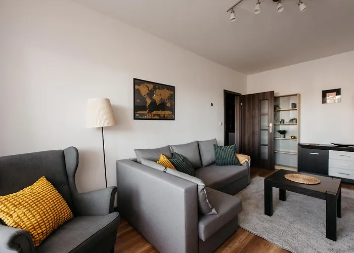 2-Room Apartment With Garage And Air Conditioning In The City Center