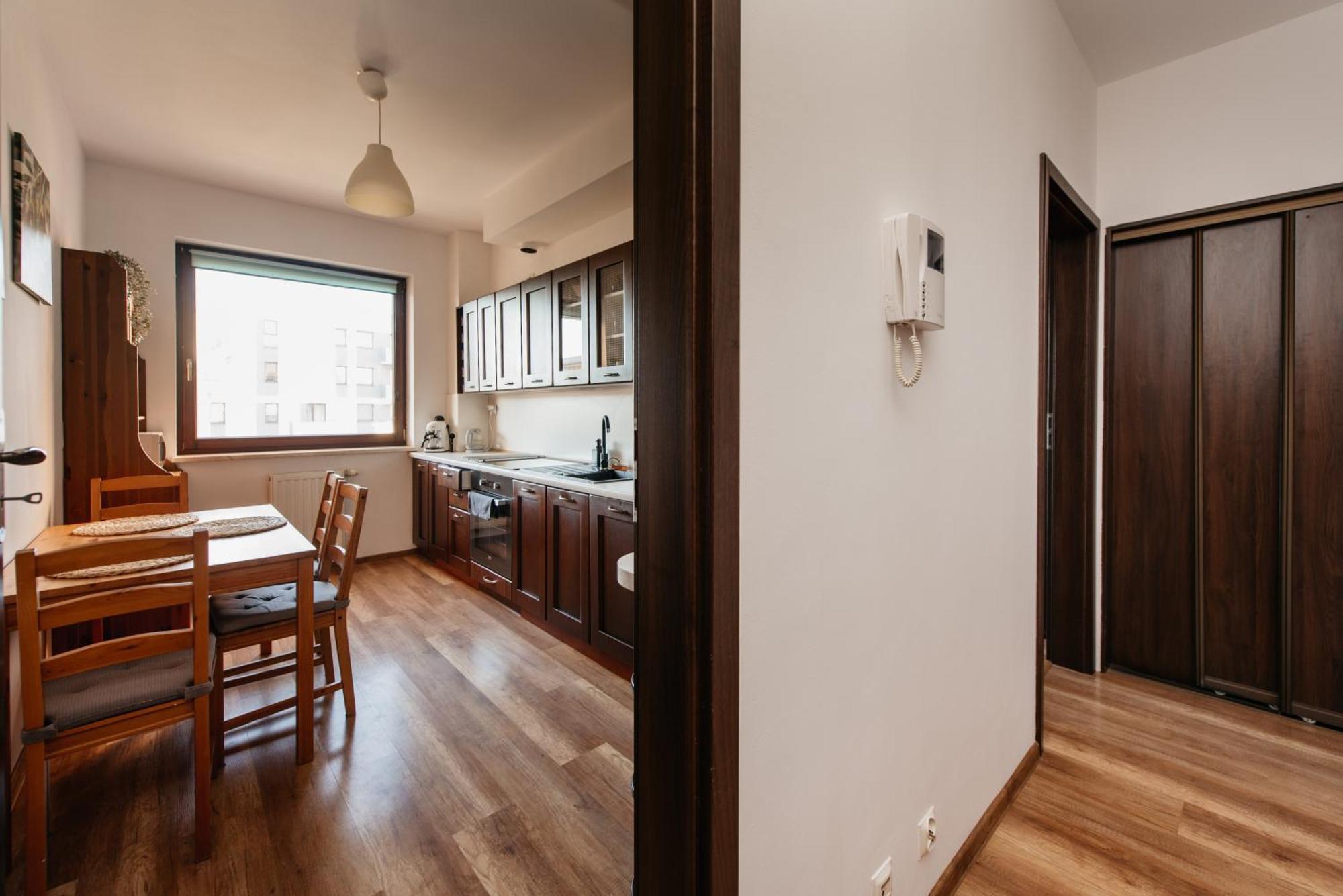 2-room With Garage And Air Conditioning In The Center Kraków